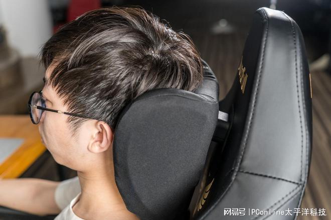 级电竞椅 — 傲风M6Pro+体验pg电子首页坐上真就不想起来！职业(图7)
